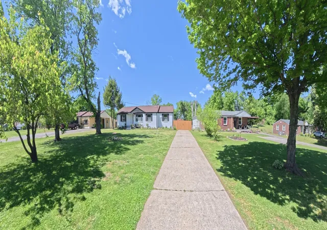 Photo 2 of Single family home for sale at 4939 Hopedale Dr, Nashville, TN 37211 | MLS# 3179973 | Listing updated on 2026-07-22