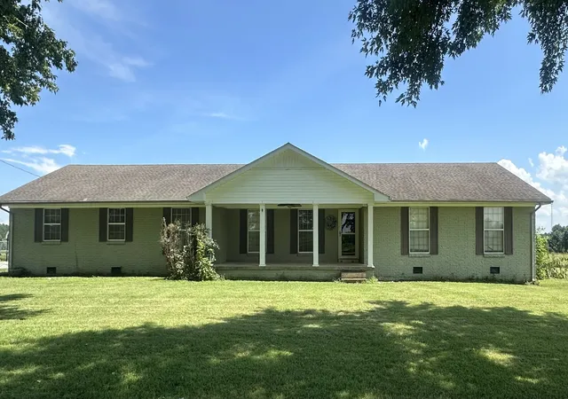 Homes for sale in Loretto, TN | 244 Old Jackson Hwy, Loretto, TN 38469 | MLS# 3179157