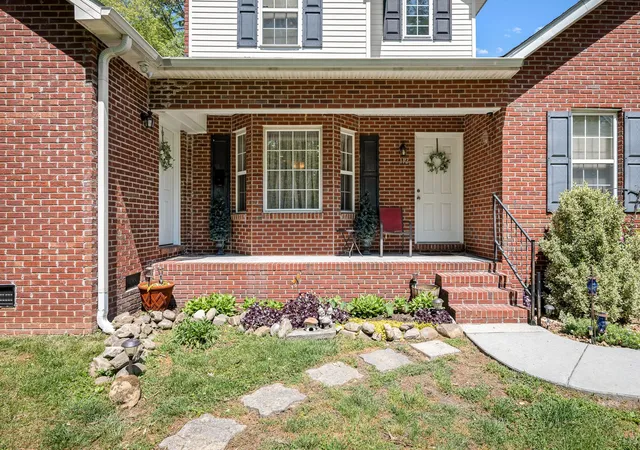 2nd image of 112 Prince Ln, Tullahoma, TN 37388 | MLS# 3179646