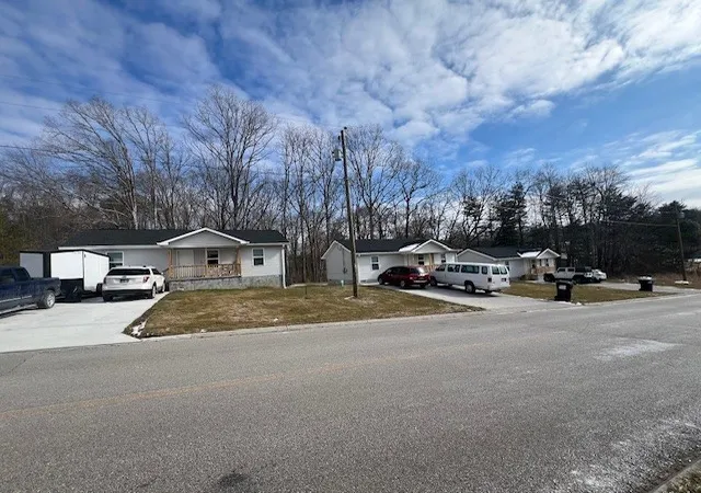 8th image of 225 Iris Ln, Crossville, TN 38555 | MLS# 3179383