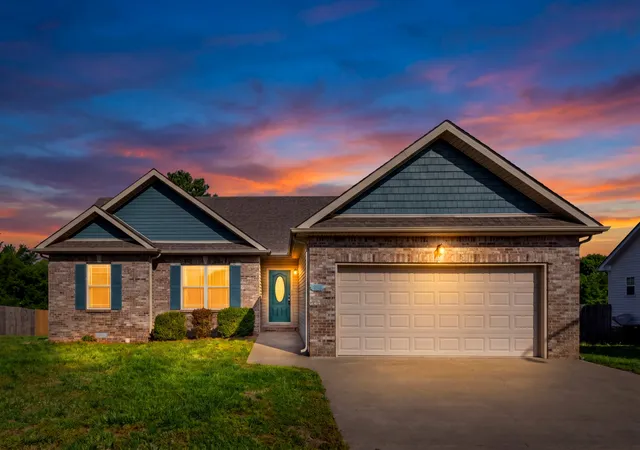 Homes for sale in Clarksville, TN | 984 Chardea Ct, Clarksville, TN 37040 | MLS# 3211576
