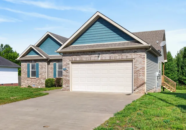 Homes for sale in Clarksville, TN | 984 Chardea Ct, Clarksville, TN 37040 | MLS# 3211576