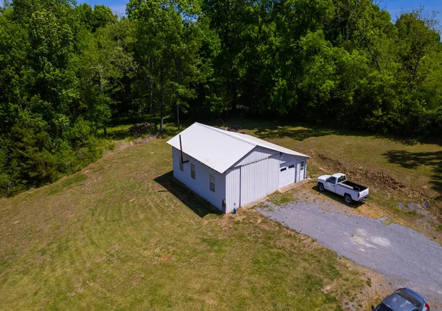Photo 3 of Single family home for sale at 507 New Ctr Church Rd, Shelbyville, TN 37160 | MLS# 3179497 | Listing updated on 2026-06-18