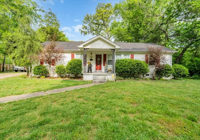 Homes for sale in Manchester, TN | 1006 Evins St, Manchester, TN 37355 | MLS# 3180129