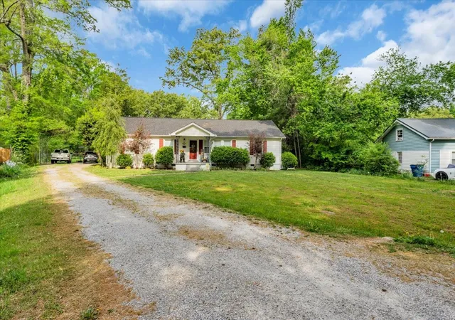 Homes for sale in Manchester, TN | 1006 Evins St, Manchester, TN 37355 | MLS# 3180129