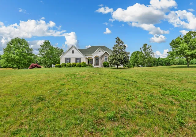 Photo 2 of Sale Pending at 430 Hurricane Crk Dr, Stewart, TN 37175 | MLS# 3205446 | Listing updated on 2026-06-18