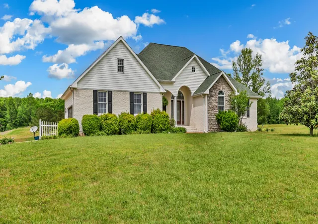 Photo 4 of Sale Pending at 430 Hurricane Crk Dr, Stewart, TN 37175 | MLS# 3205446 | Listing updated on 2026-06-18
