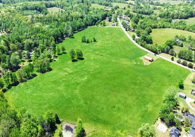 Homes for sale in Tennessee Ridge, TN | 848 Moore Hollow Rd, Tennessee Ridge, TN 37178 | MLS# 3179656