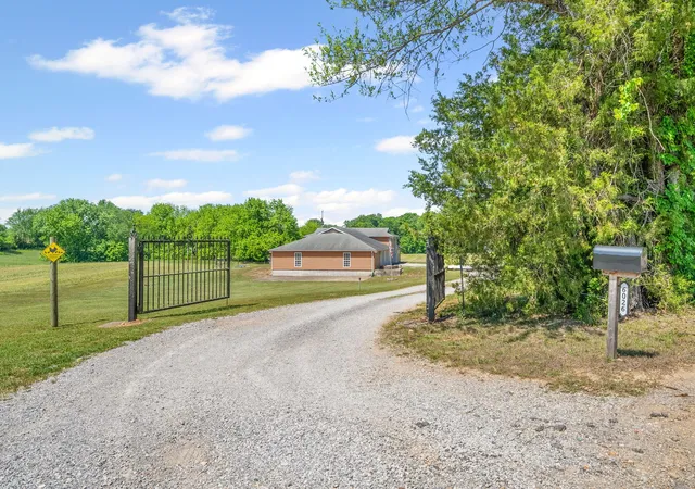 Homes for sale in Cedar Hill, TN | 6026 Buzzard Creek Rd, Cedar Hill, TN 37032 | MLS# 3180887