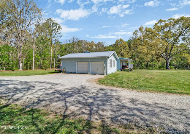 Photo 4 of Single family home for sale at 220 Old Gatewood Frd Rd, Jamestown, TN 38556 | MLS# 3179691 | Listing updated on 2026-09-21