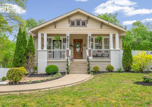 Photo 3 of Single family home for sale at 311 Beech St, Clarksville, TN 37042 | MLS# 3180239 | Listing updated on 2026-09-01