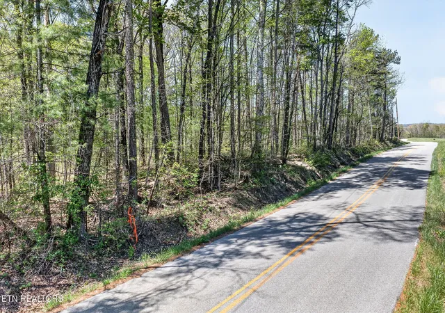 Photo 2 of House for sale at 4 Smith Mountain Rd, Rockwood, TN 37854 | MLS# 3179882 | Listing updated on 2026-08-23