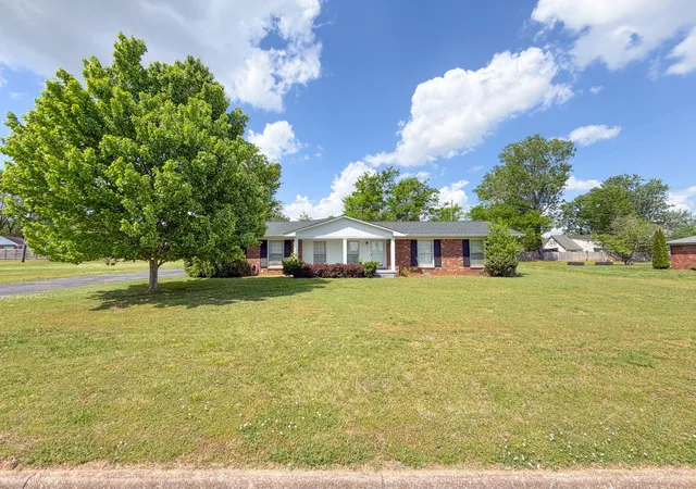 Homes for sale in Lawrenceburg, TN | 704 1st St, Lawrenceburg, TN 38464 | MLS# 3180182