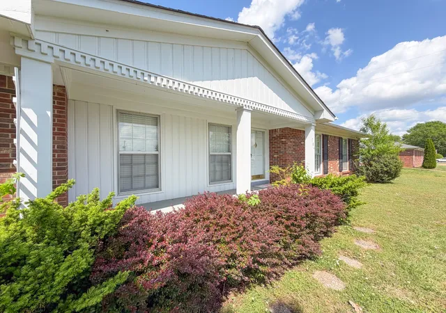 Homes for sale in Lawrenceburg, TN | 704 1St St, Lawrenceburg, TN 38464 | MLS# 3180182
