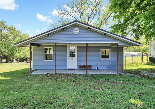 1st image of 114 Chapel Avenue, Sweetwater, TN 37874 | MLS# 3337118