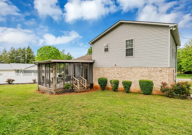 3rd image of 206 Homeward Ave, Winchester, TN 37398 | MLS# 3180120