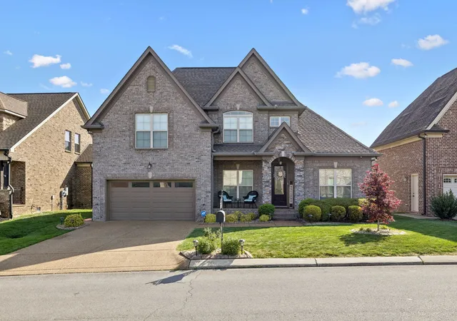 Photo 3 of Single family home for sale at 608 Southshore Pt, Mount Juliet, TN 37122 | MLS# 3180336 | Listing updated on 2026-10-13