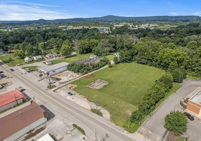 image of 25 Mayberry St, Sparta, TN 38583 | MLS# 3205951