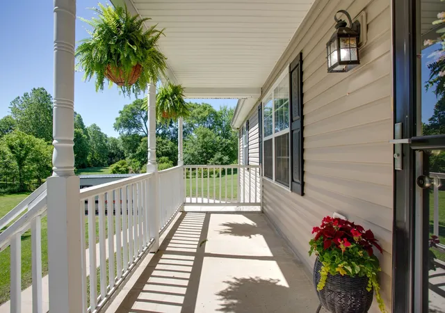 Homes for sale in Spring Hill, TN | 743 Elm St, Spring Hill, TN 37174 | MLS# 3180221