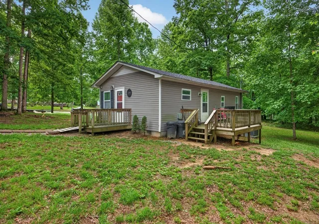 Homes for sale in Sparta, TN | 1211 Camp Belle Air Rd, Sparta, TN 38583 | MLS# 3223513