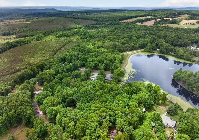 Homes for sale in Sparta, TN | 1211 Camp Belle Air Rd, Sparta, TN 38583 | MLS# 3223513