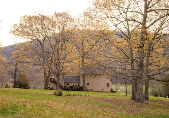 Homes for sale in Chickamauga, GA | 8040 Hog Jowl Road, Chickamauga, GA 30707 | MLS# 3180074