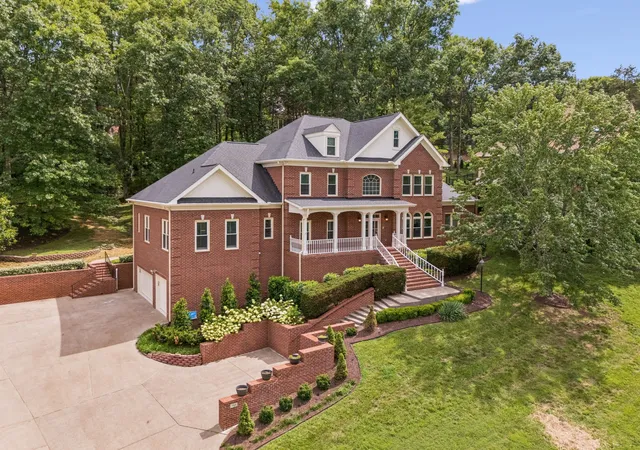 Homes for sale in Brentwood, TN | 512 Grand Oaks Dr, Brentwood, TN 37027 | MLS# 3216410