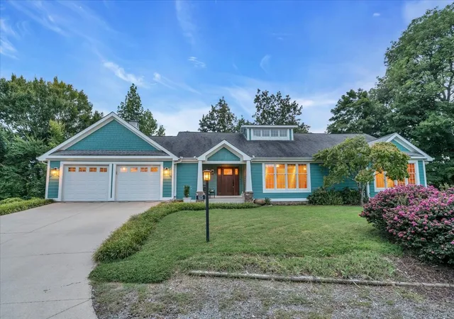 1st image of 615 Seaton Dr, Smithville, TN 37166 | MLS# 3183265