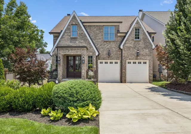 Photo 3 of Sale Pending at 3410 Benham Ave, Nashville, TN 37215 | MLS# 3199648 | Listing updated on 2026-08-24