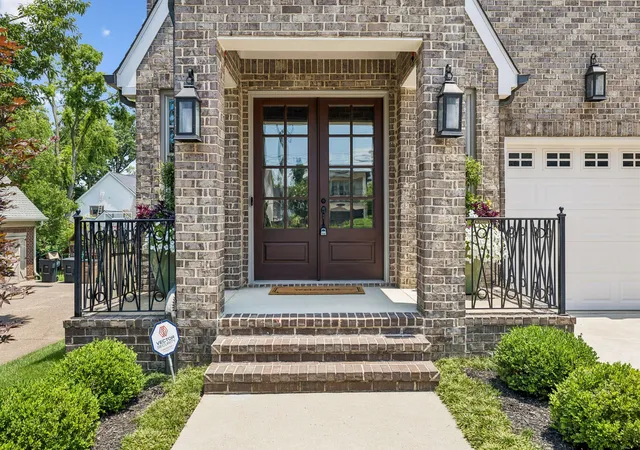Photo 3 of Sale Pending at 3410 Benham Ave, Nashville, TN 37215 | MLS# 3199648 | Listing updated on 2026-08-24