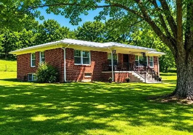 Homes for sale in Elmwood, TN | 202 Maggart Rd, Elmwood, TN 38560 | MLS# 3180357
