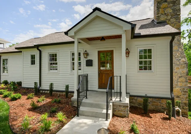 Photo 2 of Single family home for sale at 2600 Belmont Blvd, Nashville, TN 37212 | MLS# 3181312 | Listing updated on 2026-10-08