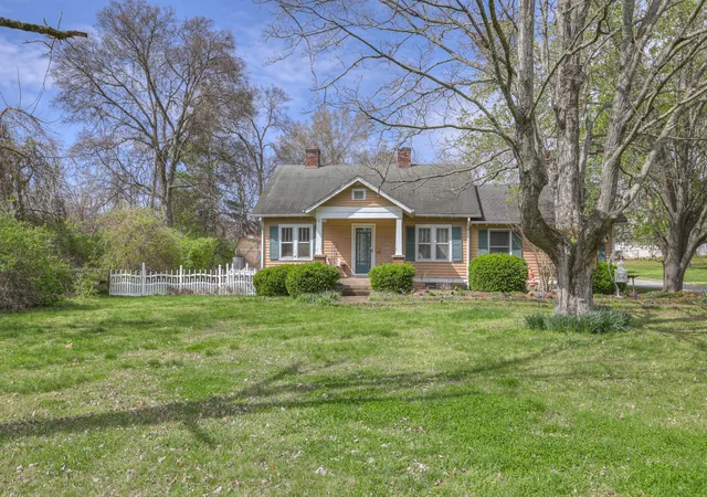 Photo 1 of Single family home for sale at 7114 Old Harding Pike, Nashville, TN 37221 | MLS# 3180295 | Listing updated on 2026-09-06