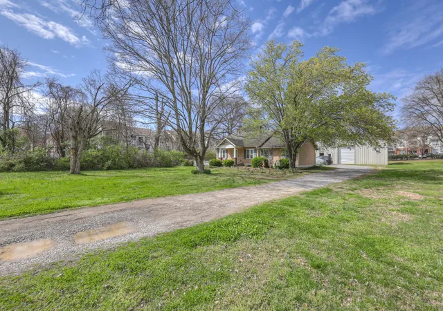 Photo 2 of Single family home for sale at 7114 Old Harding Pike, Nashville, TN 37221 | MLS# 3180295 | Listing updated on 2026-09-06