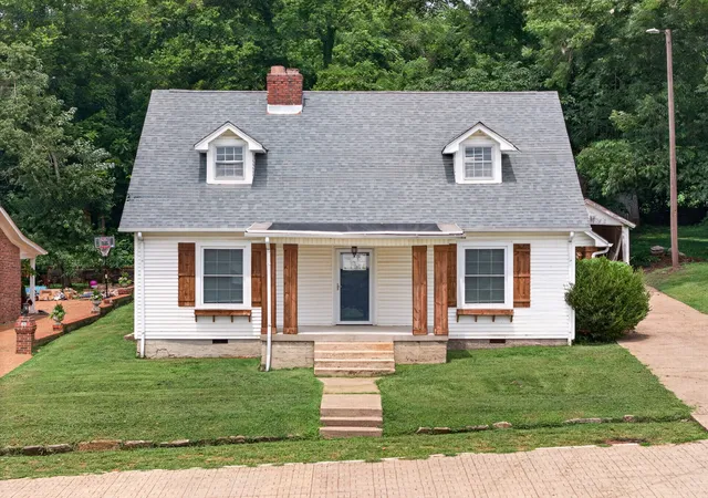 Photo 1 of Single family home for sale at 218 North 3rd St, Pulaski, TN 38478 | MLS# 3183142 | Listing updated on 2026-08-11