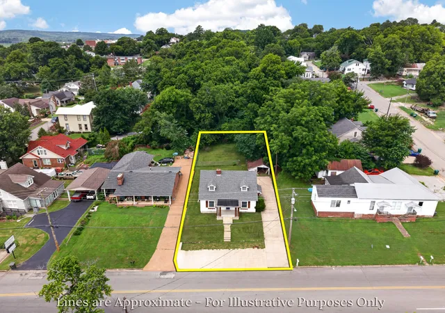 Photo 4 of Single family home for sale at 218 North 3rd St, Pulaski, TN 38478 | MLS# 3183142 | Listing updated on 2026-08-11