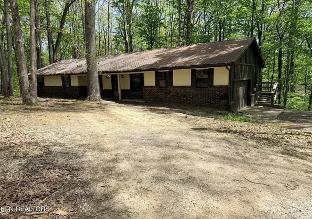 Homes for sale in Jamestown, TN | 549 Yellow Cliff Estates Rd, Jamestown, TN 38556 | MLS# 3255770