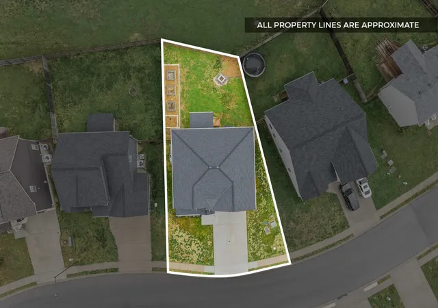 Photo 3 of Single family home for sale at 1057 Charles Thomas Dr, Clarksville, TN 37042 | MLS# 3181688 | Listing updated on 2026-08-13