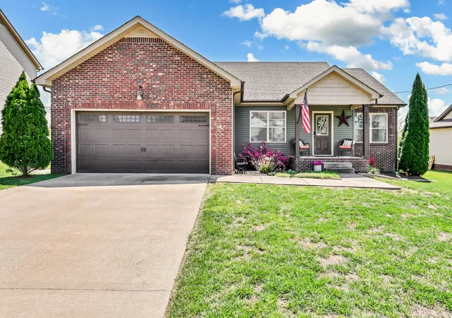 Photo 1 of Single family home for sale at 3450 Bradfield Dr, Clarksville, TN 37042 | MLS# 3180493 | Listing updated on 2026-09-18
