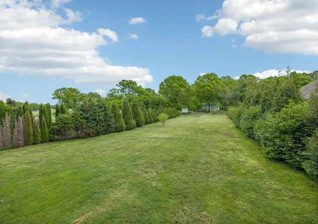 Photo 4 of Single family home for sale at 592 Twin Oak Dr, Murfreesboro, TN 37130 | MLS# 3182458 | Listing updated on 2026-08-02