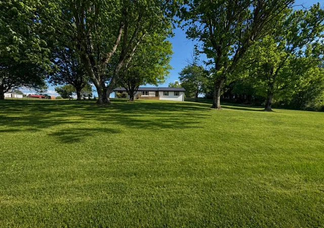 Homes for sale in Decatur, TN | 1240 Centerpoint Road, Decatur, TN 37322 | MLS# 3248873