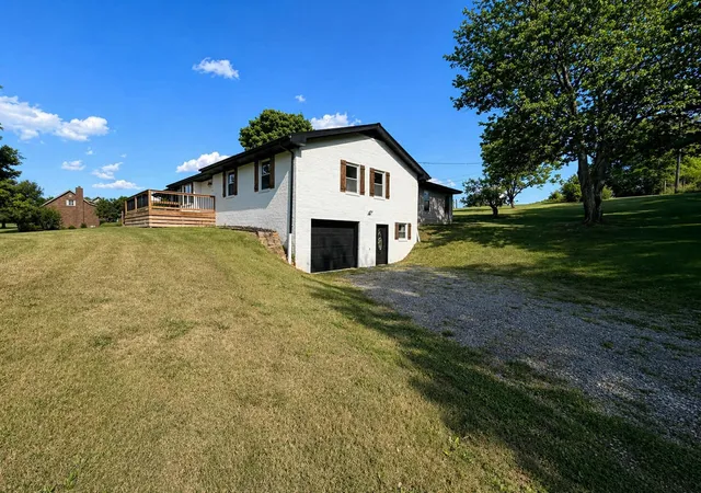 Homes for sale in Decatur, TN | 1240 Centerpoint Road, Decatur, TN 37322 | MLS# 3248873