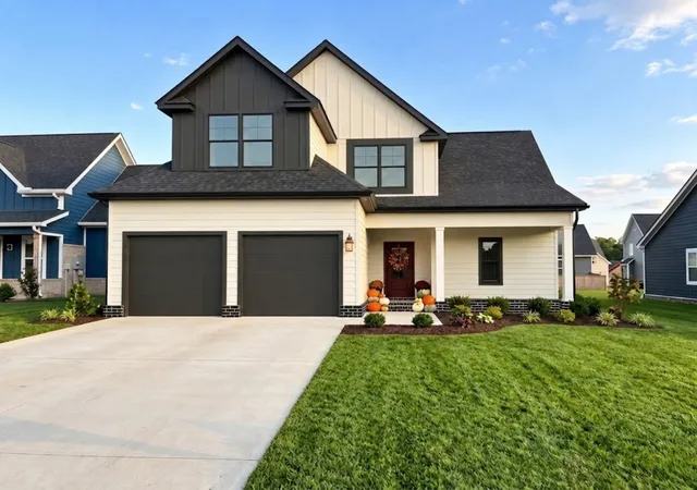 Photo 1 of Single family home for sale at 10117 Whitehorn Ln, Bell Buckle, TN 37020 | MLS# 3180723 | Listing updated on 2026-10-07