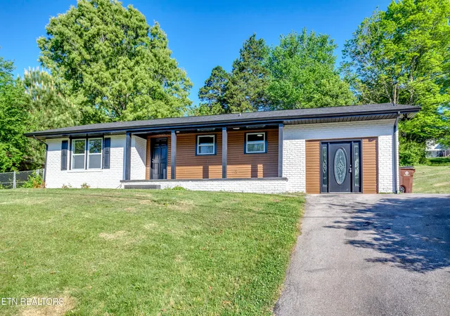 4th image of 114 W Maiden Lane, Oak Ridge, TN 37830 | MLS# 3302074