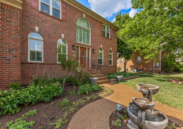 2nd image of 318 Logans Cir, Franklin, TN 37067 | MLS# 3182302