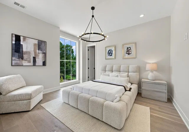 Photo 4 of Single family home for sale at 2913 Vaulx Ln, Nashville, TN 37204 | MLS# 3186175 | Listing updated on 2026-10-06