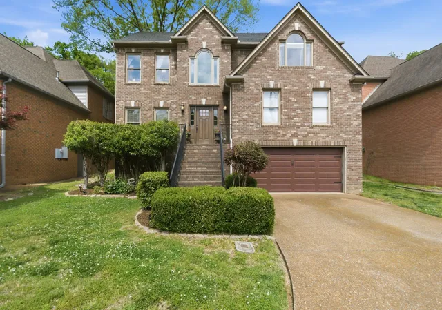 Photo 2 of Sale Pending at 137 Sequoyah Ln, Nashville, TN 37221 | MLS# 3189522 | Listing updated on 2026-08-14