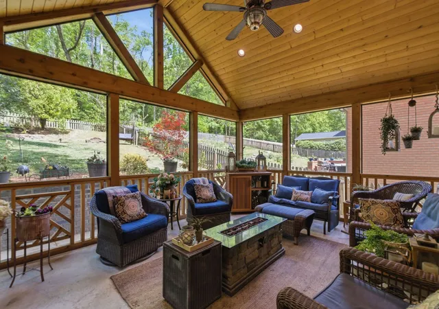 Photo 1 of Sale Pending at 137 Sequoyah Ln, Nashville, TN 37221 | MLS# 3189522 | Listing updated on 2026-08-14