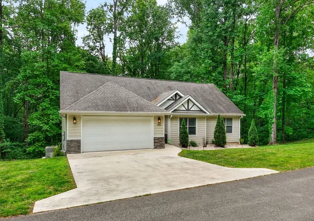 Homes for sale in Smithville, TN | 143 Swiper Dr, Smithville, TN 37166 | MLS# 3184515