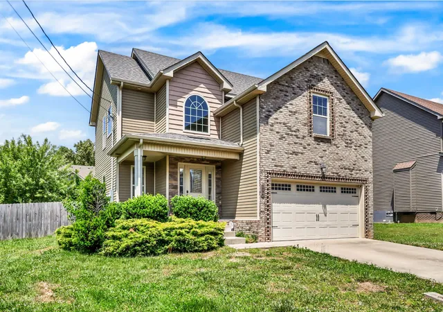 Homes for sale in Clarksville, TN | 1017 Sunrise Dr, Clarksville, TN 37042 | MLS# 3214523